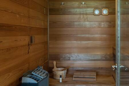 Cozy 2 Bedroom Cabin Nestled In Wooded Hideaway 蒙特雷 外观 照片